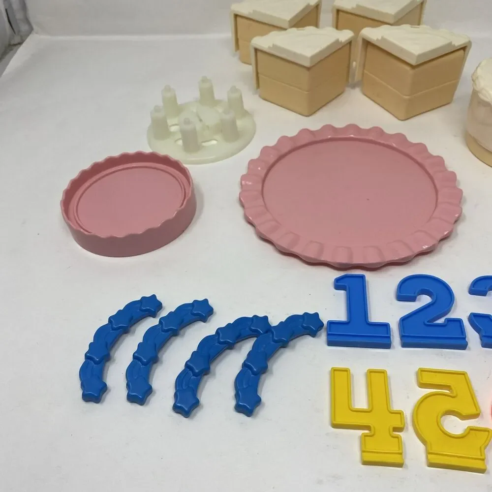 VTG 1987 Fisher-Price Fun With Food Create-A-Cake Set USA Wedding Birthday